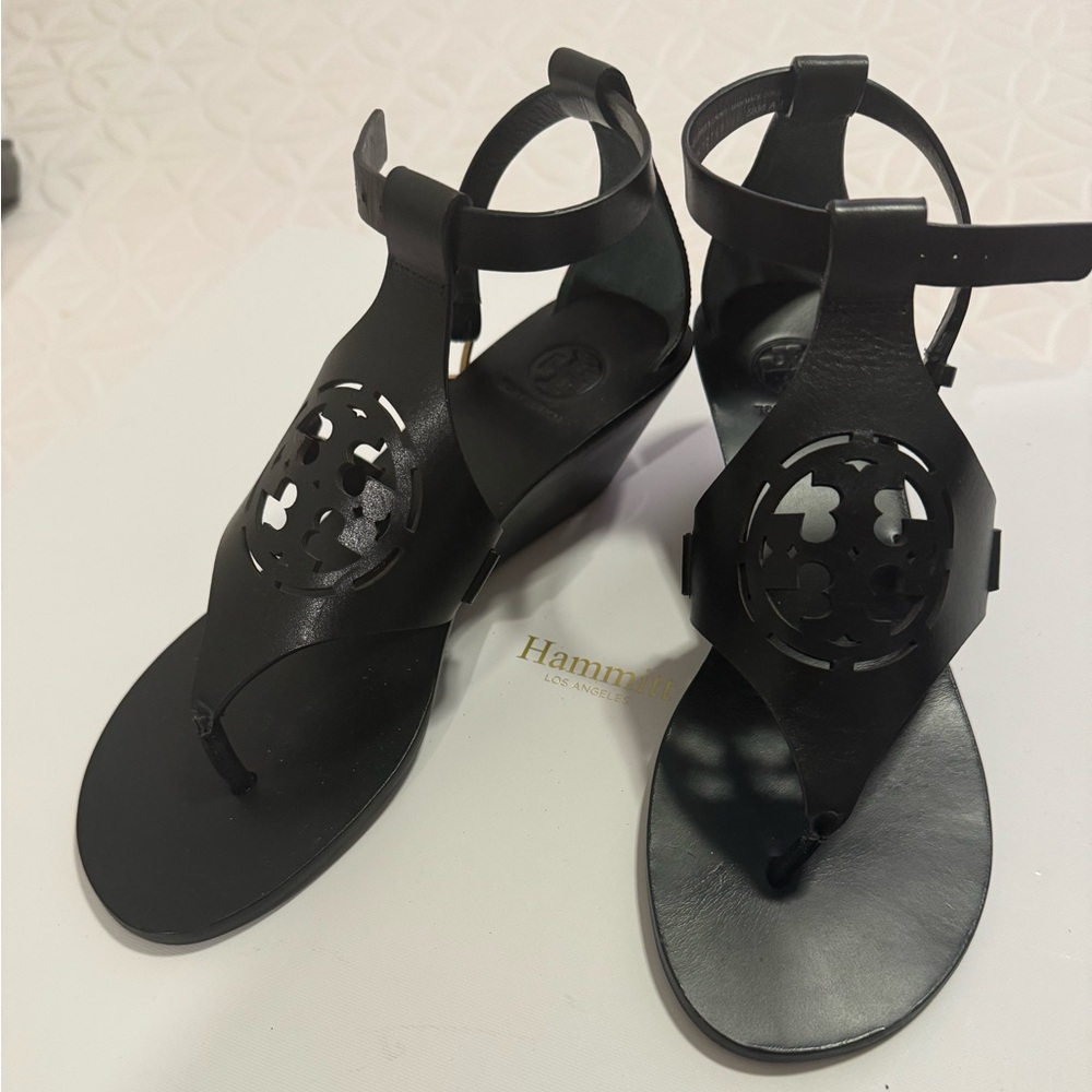 EUC Tory Burch sandals
